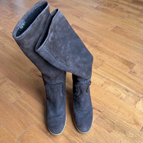 Gucci Brown Suede Knee High Boots - Picture 5 of 5